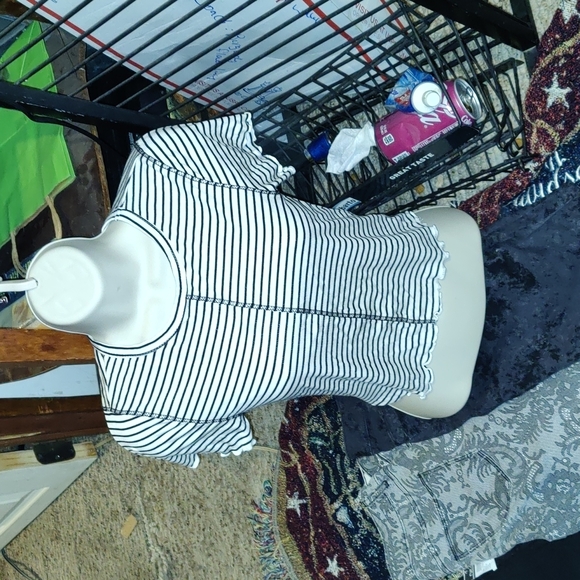 Hugh bundle of Nwt women's clothes N more - Picture 9 of 14